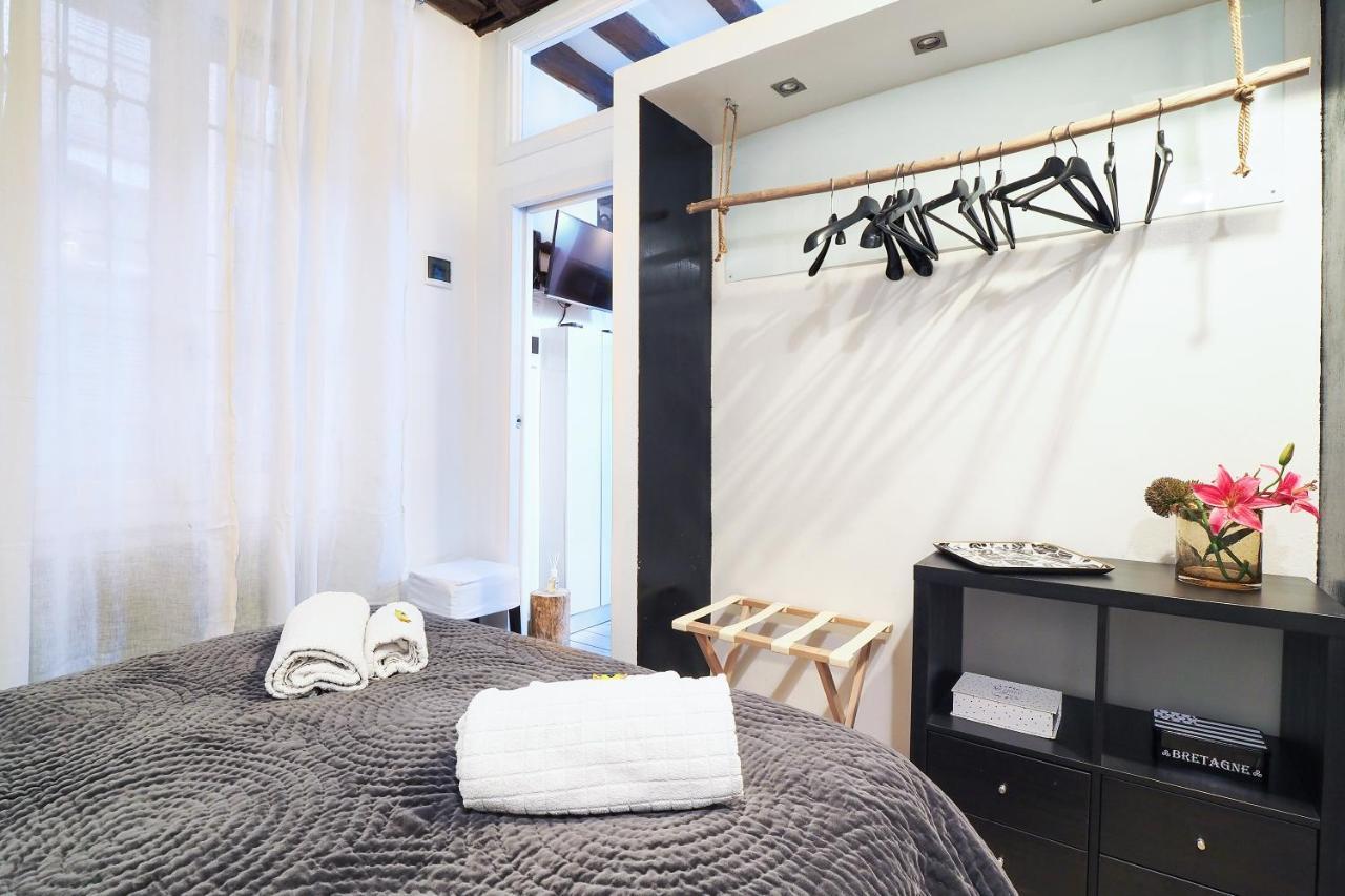Apartament Centro Storico, Darsena E Duomo - Corso Genova - Italy Flat Vacation Mediolan Zewnętrze zdjęcie